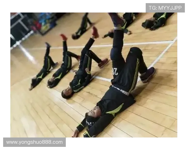 李军的排球人生:从赛场到人生的启示与反思 李军的排球人生:从赛场到人生的启示与反思