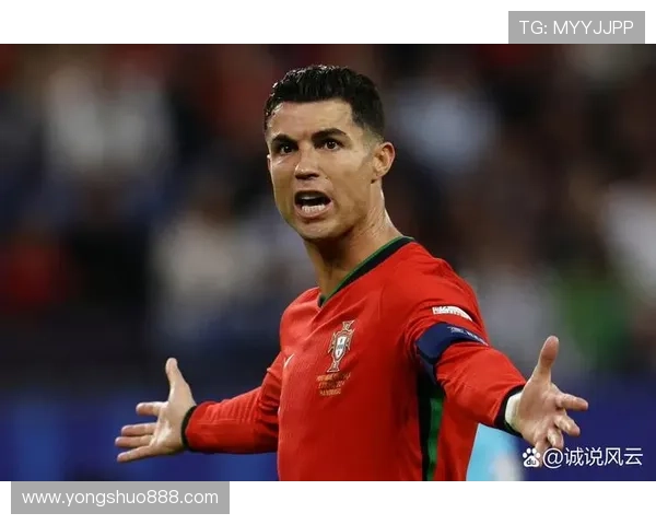 足球巨星C罗的奢华生活揭秘与训练背后的坚持与奋斗故事